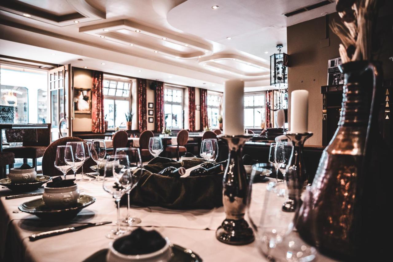 Cella Central Historic Boutique Hotel Zell am See Bagian luar foto