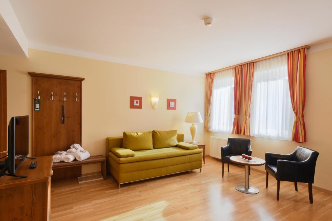 Cella Central Historic Boutique Hotel Zell am See Ruang foto