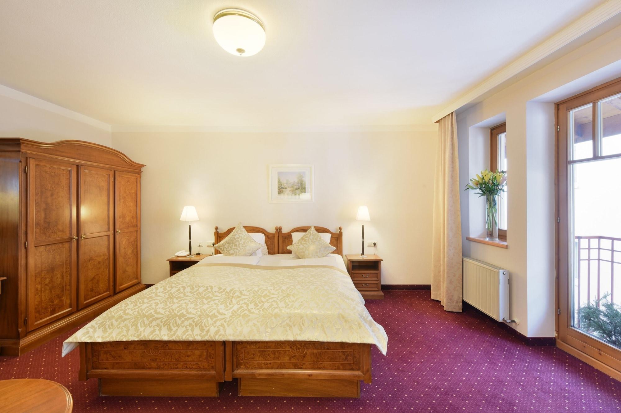 Cella Central Historic Boutique Hotel Zell am See Bagian luar foto