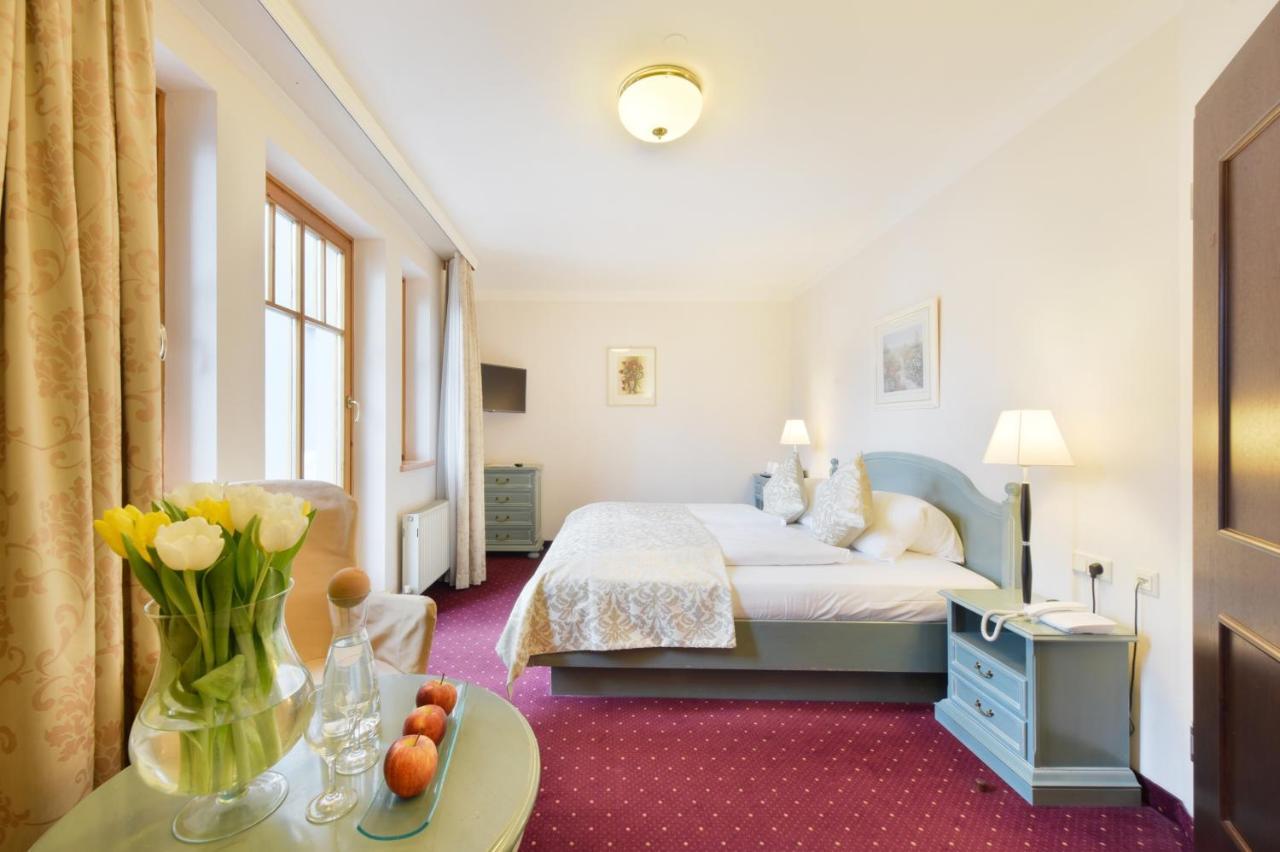 Cella Central Historic Boutique Hotel Zell am See Bagian luar foto