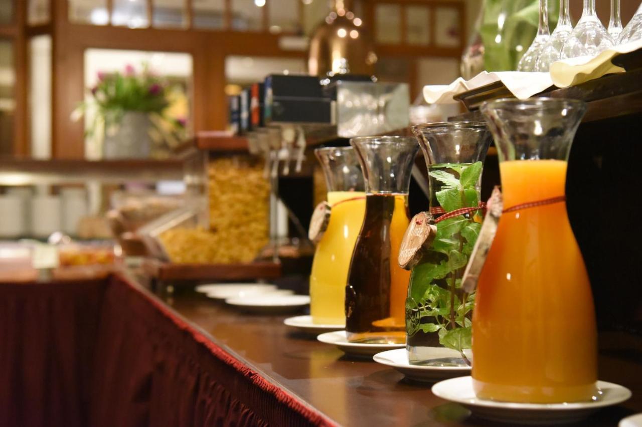 Cella Central Historic Boutique Hotel Zell am See Bagian luar foto